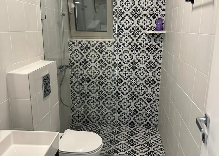 Afroditi, Skiathos, Kalivia, Greece העיירה סקיאתוס